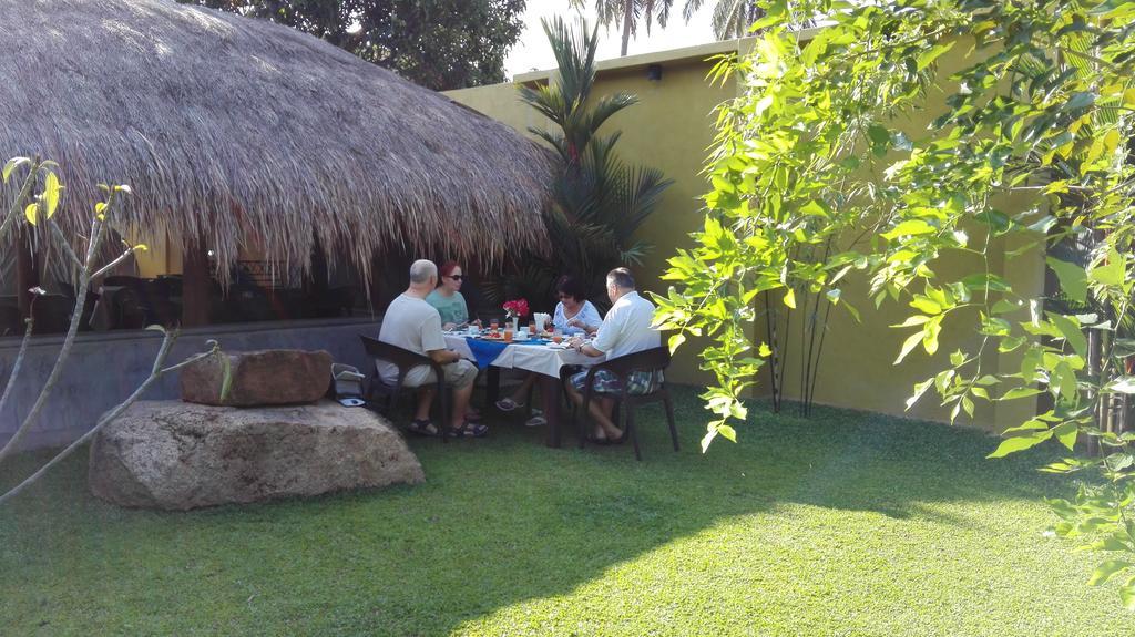 Inlak Garden Hotel Negombo Kültér fotó