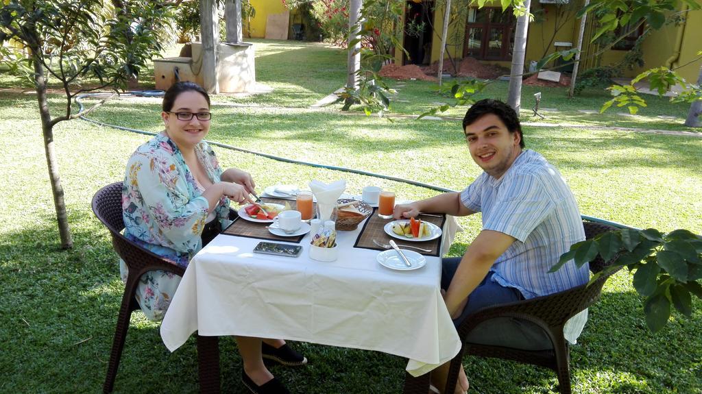 Inlak Garden Hotel Negombo Kültér fotó