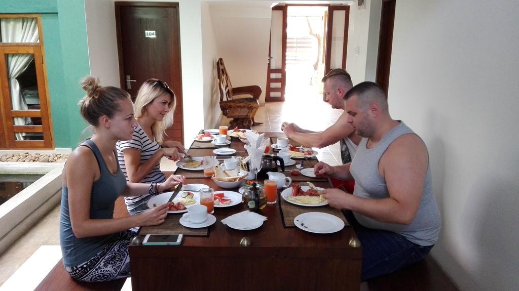 Inlak Garden Hotel Negombo Kültér fotó