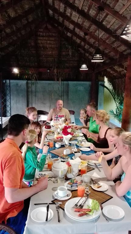 Inlak Garden Hotel Negombo Kültér fotó